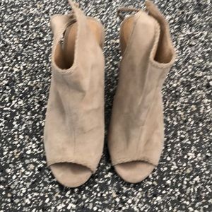 Kristen Cavallari Chinese Laundry Wedge 7 Suede